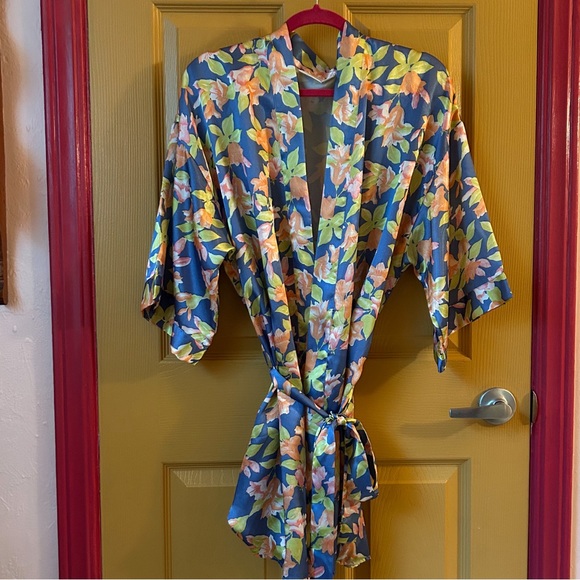 Kimono style knee length robe by Body Drama. Peach, green, blue size M - Picture 2 of 5